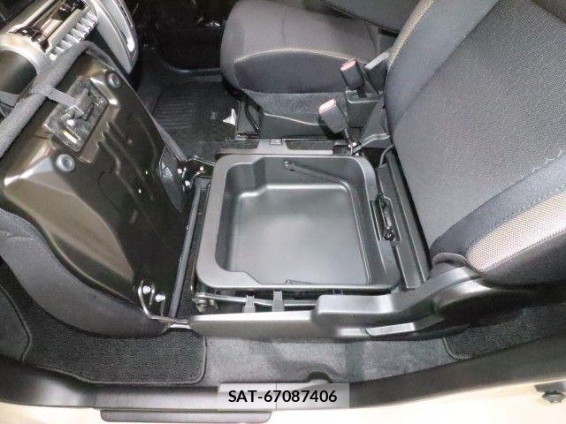 Suzuki X BEE 2021-02 8458812-6