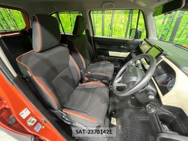 Suzuki X BEE 2019-11 8528383-8