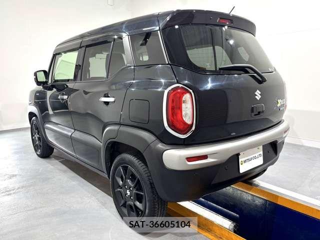 Suzuki X BEE 2019-09 8564184-5
