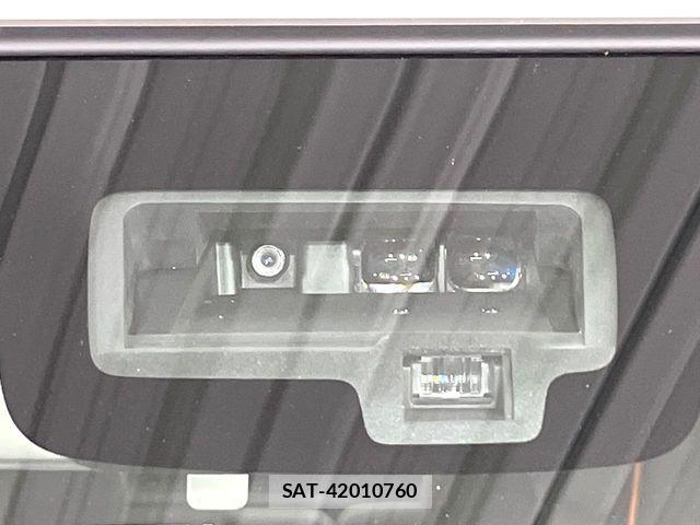 Suzuki X BEE 2019-03 8686975-3