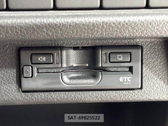 Suzuki X BEE 2021-05 8747003-5