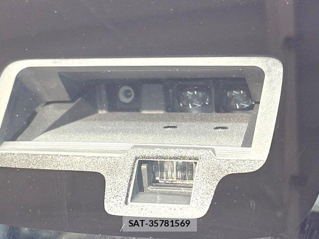 Suzuki X BEE 2019-10 8747004-2