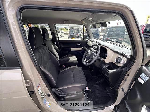 Suzuki X BEE 2019-03 8747007-5