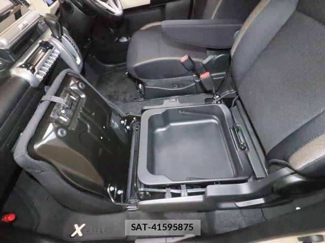 Suzuki X BEE 2021-06 8832629-6