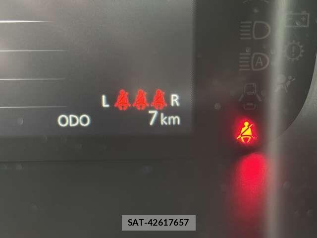 Suzuki X BEE 2026-08 8872449-18