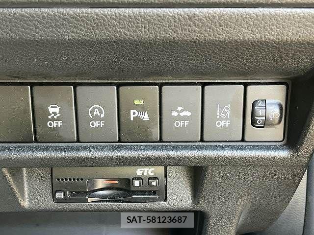 Suzuki X BEE 2018-07 8872451-19