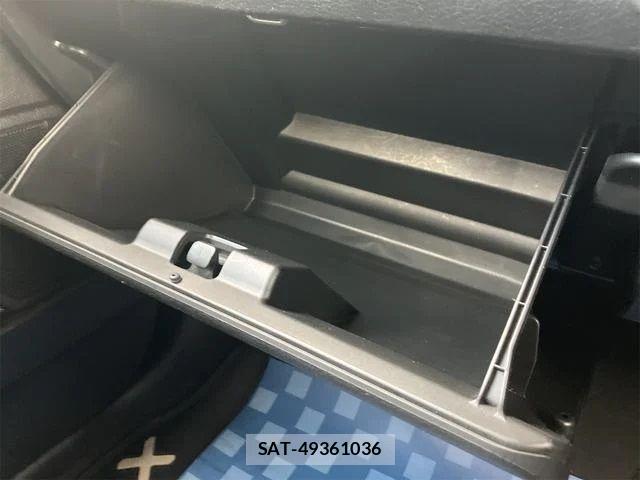 Suzuki X BEE 2018-03 921941-14