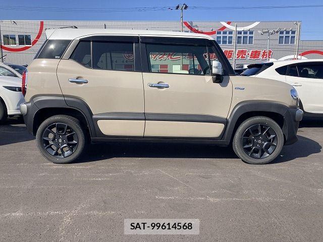 Suzuki X BEE 2021-07 5883424-3