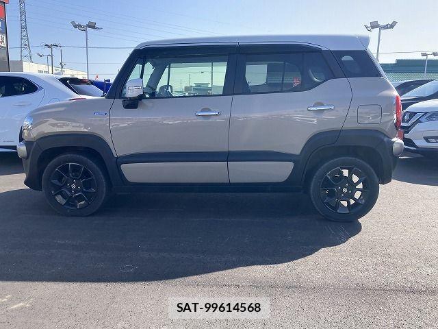 Suzuki X BEE 2021-07 5883424-7