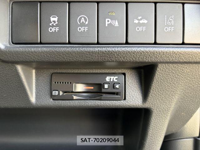 Suzuki X BEE 2019-07 6023718-11