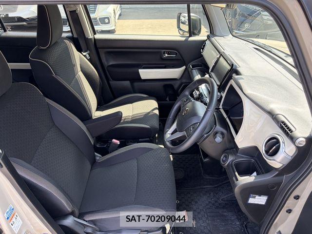 Suzuki X BEE 2019-07 6023718-16