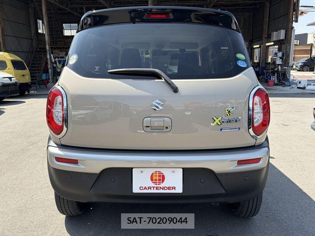 Suzuki X BEE 2019-07 6023718-23