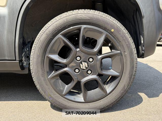 Suzuki X BEE 2019-07 6023718-28
