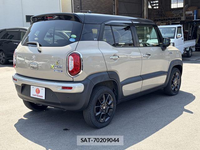 Suzuki X BEE 2019-07 6023718-2