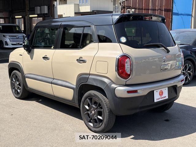 Suzuki X BEE 2019-07 6023718-3