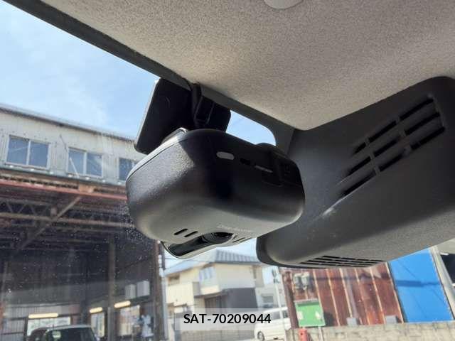 Suzuki X BEE 2019-07 6023718-5
