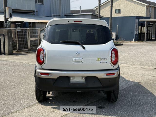 Suzuki X BEE 2018-01 6615862-3
