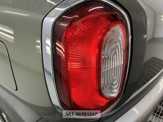 Suzuki X BEE 2021-03 6717825-21