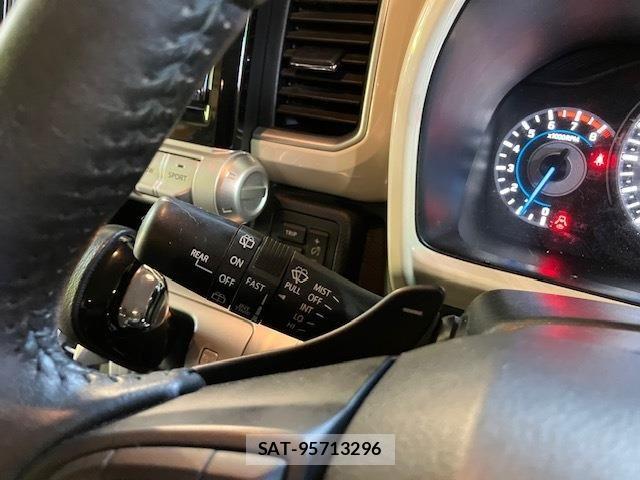 Suzuki X BEE 2019-03 6818151-21