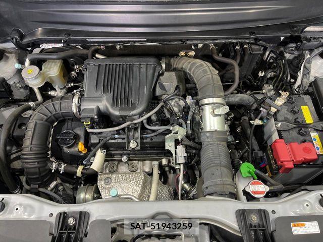 Suzuki X BEE 2019-04 6818136-17