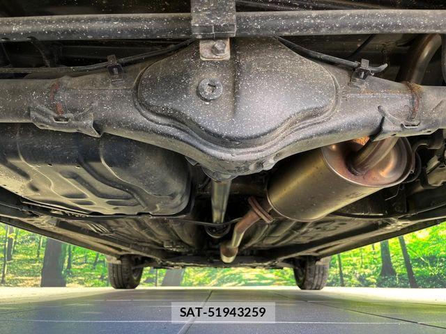 Suzuki X BEE 2019-04 6818136-18