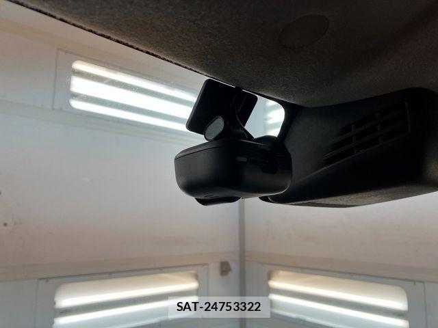 Suzuki X BEE 2019-04 6915795-24