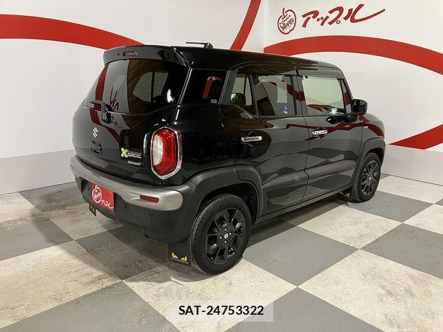 Suzuki X BEE 2019-04 6915795-25