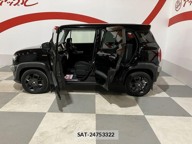 Suzuki X BEE 2019-04 6915795-3