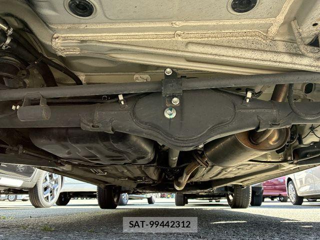 Suzuki X BEE 2019-04 7227537-25