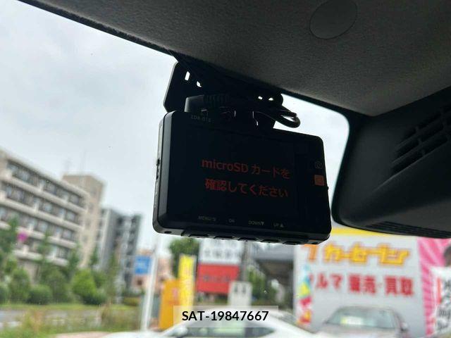Suzuki X BEE 2018-03 7252926-18