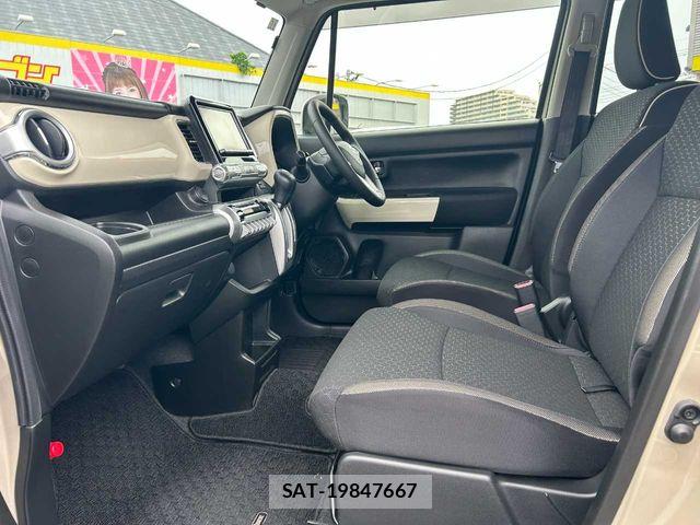 Suzuki X BEE 2018-03 7252926-24