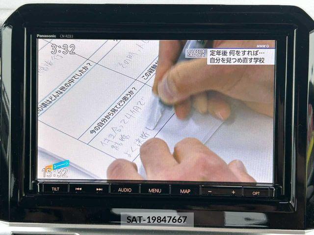 Suzuki X BEE 2018-03 7252926-5