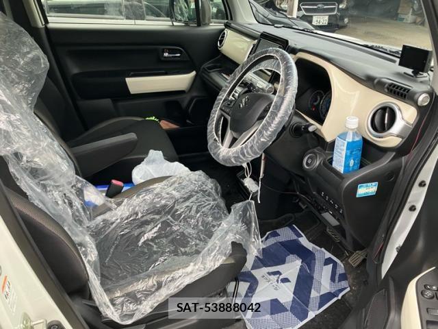 Suzuki X BEE 2018-10 7394985-11