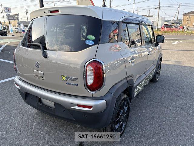 Suzuki X BEE 2018-10 7459020-4