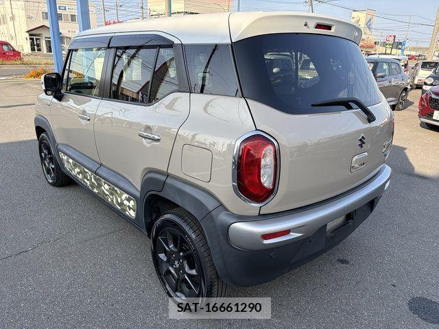 Suzuki X BEE 2018-10 7459020-6