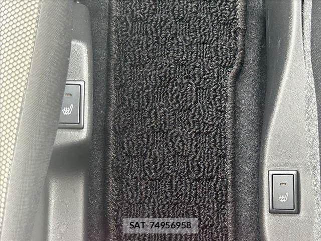 Suzuki X BEE 2021-02 7621524-22