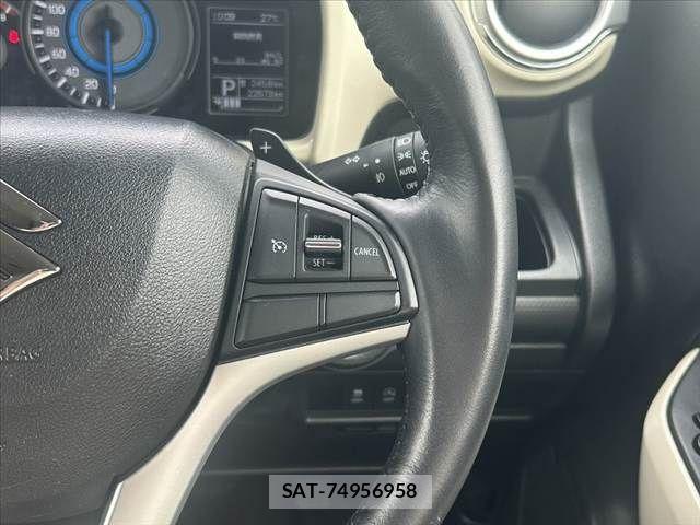 Suzuki X BEE 2021-02 7621524-26