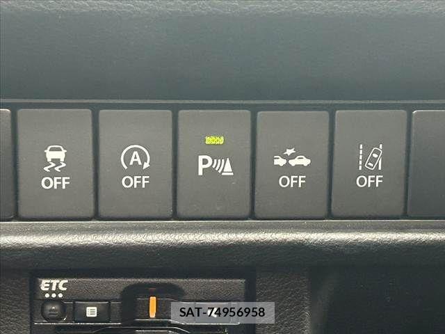Suzuki X BEE 2021-02 7621524-27