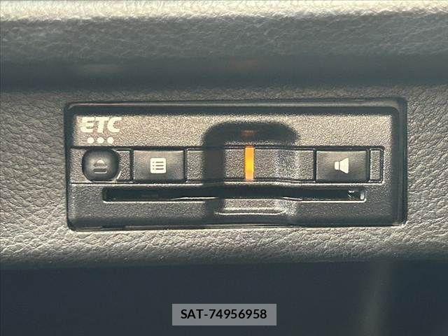 Suzuki X BEE 2021-02 7621524-6