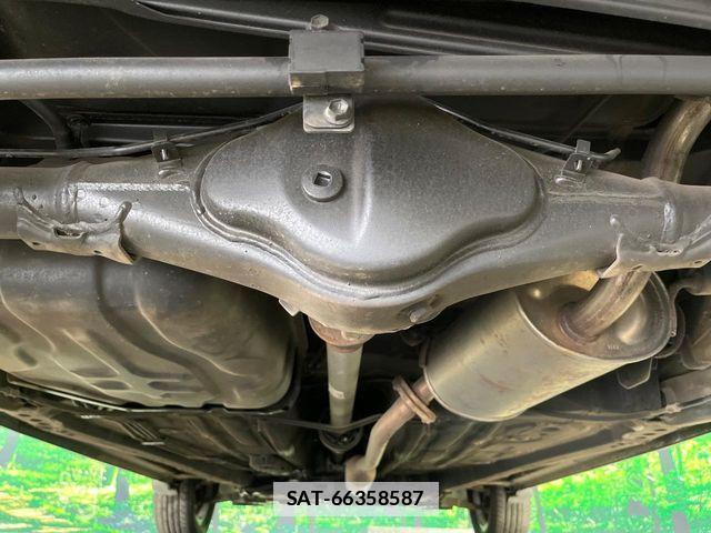 Suzuki X BEE 2018-02 7880680-19
