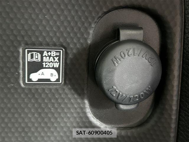 Suzuki X BEE 2018-07 7981648-29
