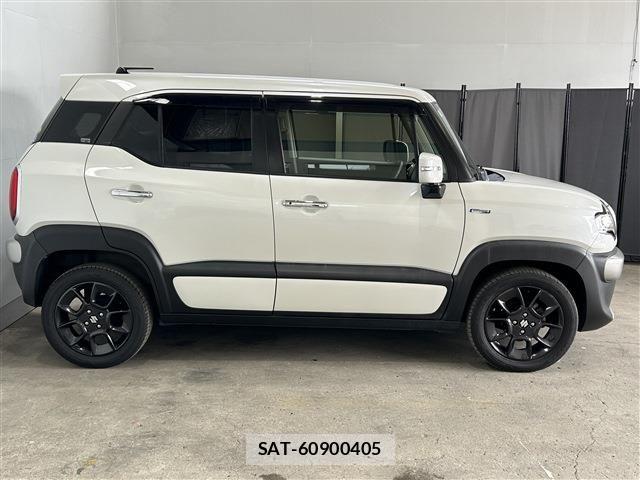Suzuki X BEE 2018-07 7981648-5