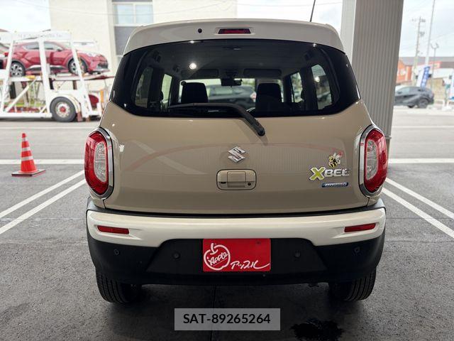 Suzuki X BEE 2018-09 8247240-4