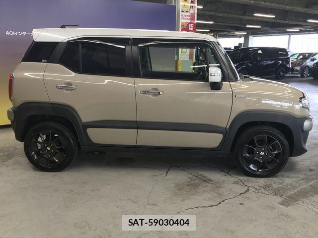 Suzuki X BEE 2018-10 8318260-1