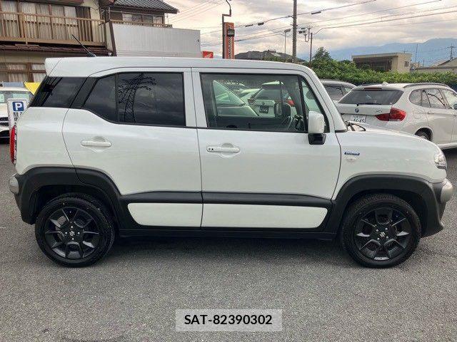 Suzuki X BEE 2019-01 8318259-4