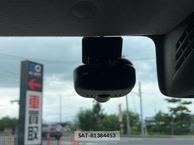 Suzuki X BEE 2018-12 8318261-2
