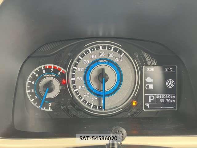 Suzuki X BEE 2018-06 8369916-11
