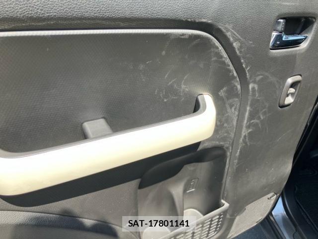 Suzuki X BEE 2018-02 8369917-23