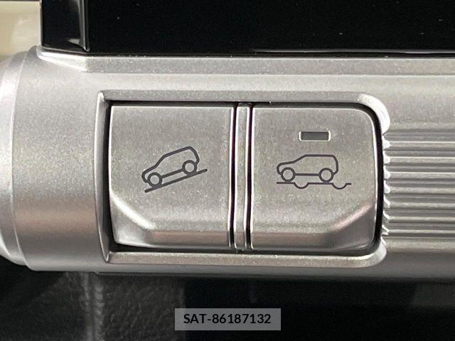 Suzuki X BEE 2021-08 8528384-4