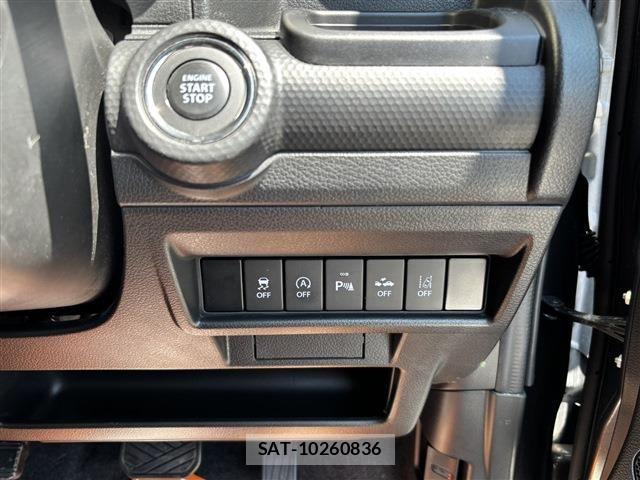 Suzuki X BEE 2019-08 8564187-9